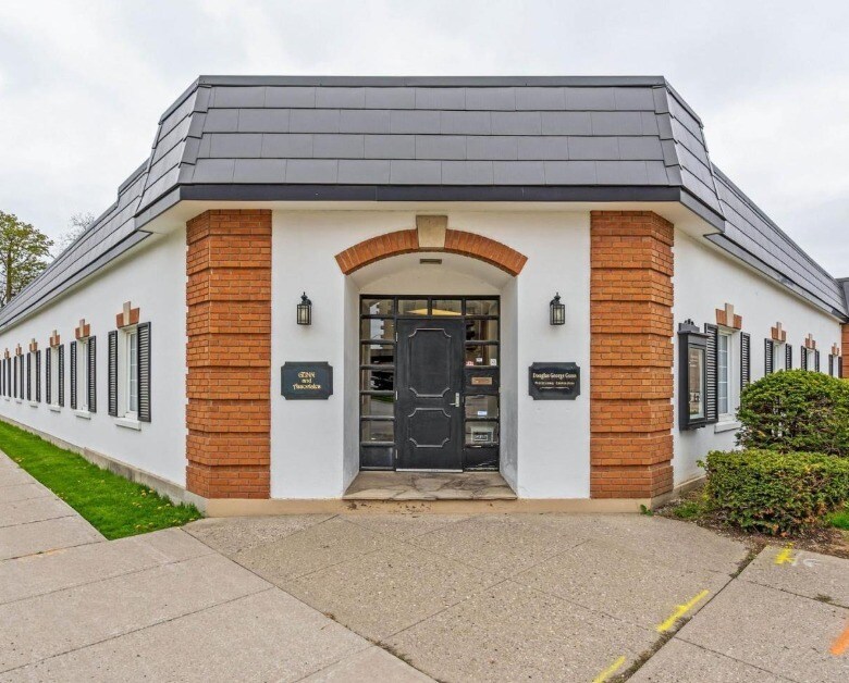 108 Centre St, St Thomas, ON for lease Primary Photo- Image 1 of 2