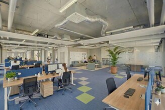 Office in Lyon for lease Interior Photo- Image 2 of 4