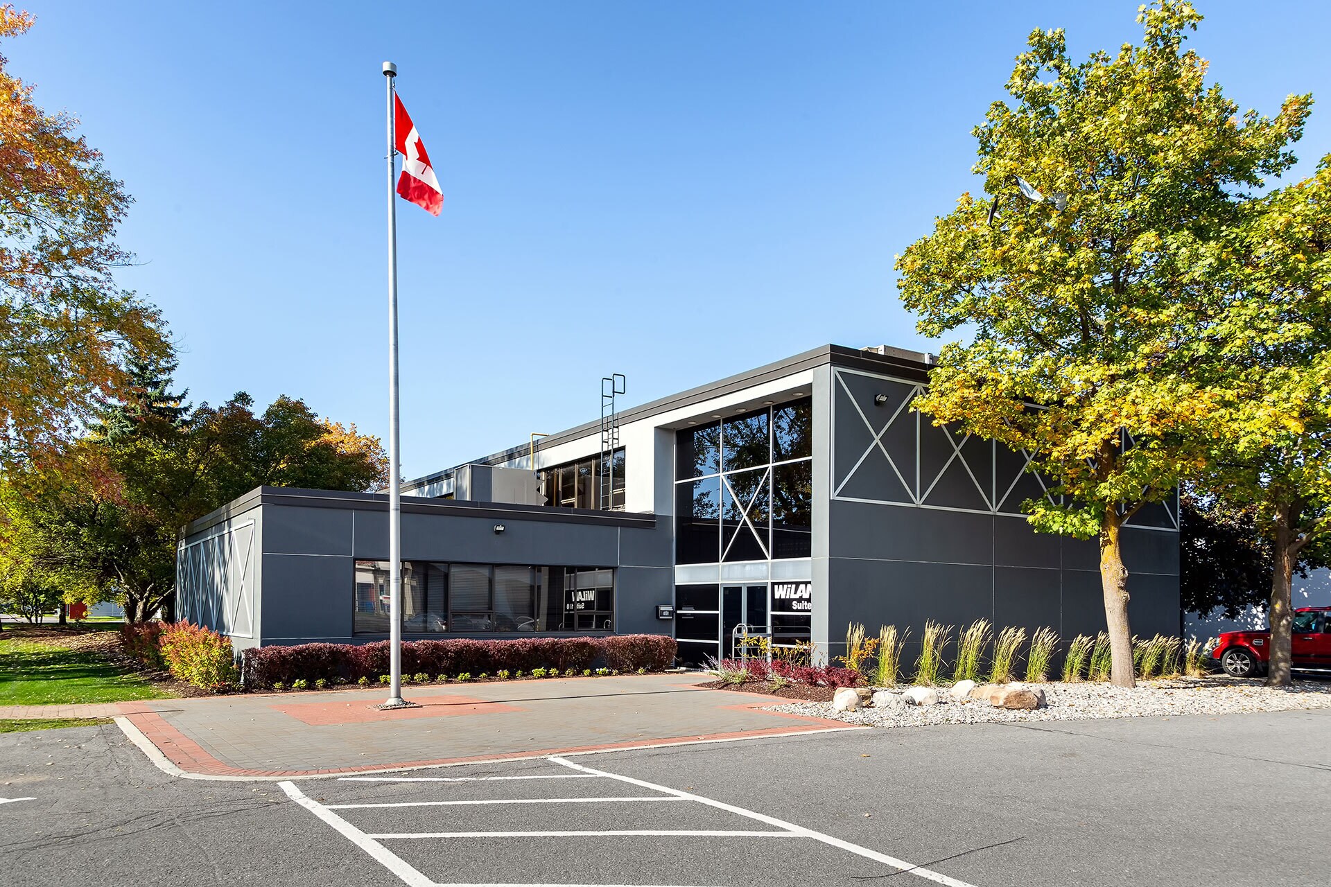 1891-1941 Robertson Rd, Ottawa, ON for lease Building Photo- Image 1 of 3