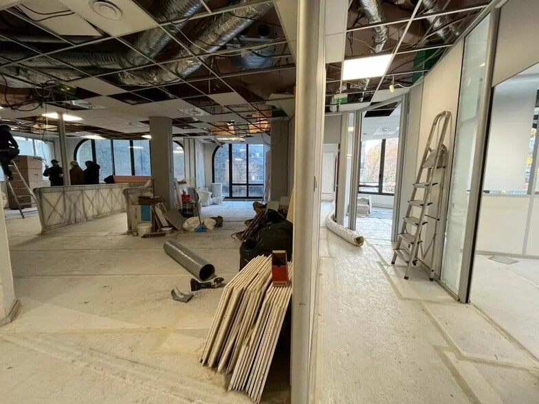 47 Rue De Charonne, Paris for lease - Building Photo - Image 2 of 25