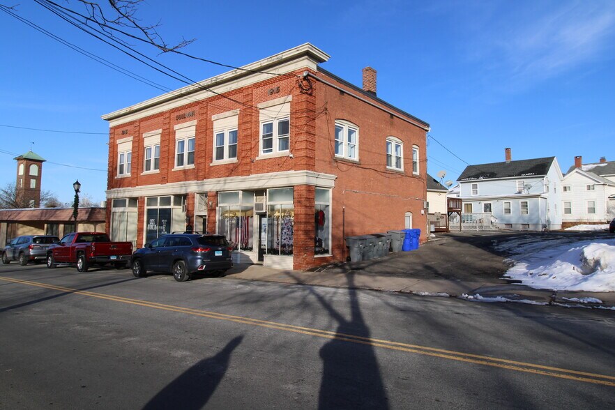 37 Pearl St, Enfield, CT for sale - Building Photo - Image 1 of 1