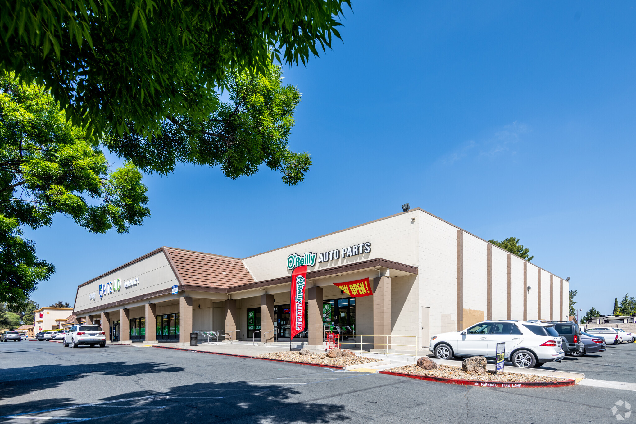 1165 Arnold Dr, Martinez, CA for lease Primary Photo- Image 1 of 19