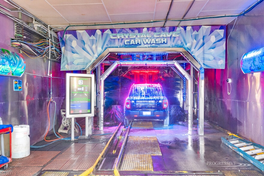 8845 E Imperial Hwy, Downey, CA for sale - Building Photo - Image 2 of 9