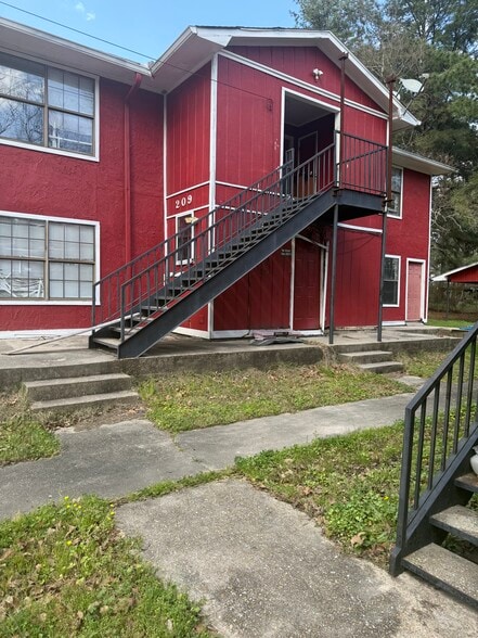 207-209 Carl St, Leesville, LA for sale - Building Photo - Image 3 of 8