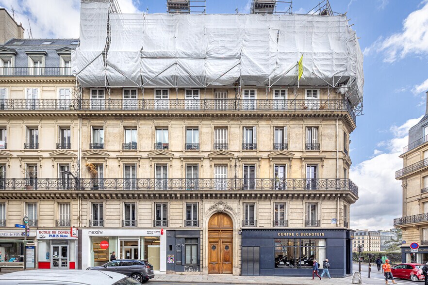 Retail in Paris for lease - Primary Photo - Image 1 of 2