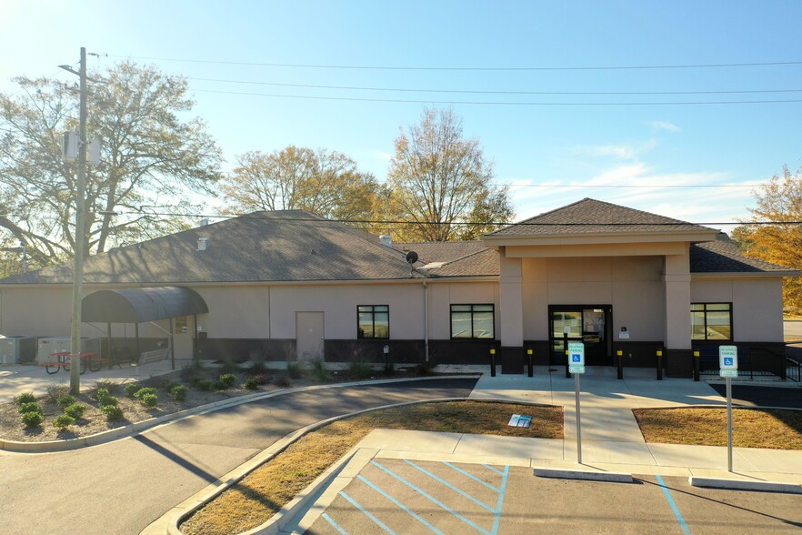 275 Health Center Dr, Clanton, AL for sale - Building Photo - Image 1 of 1