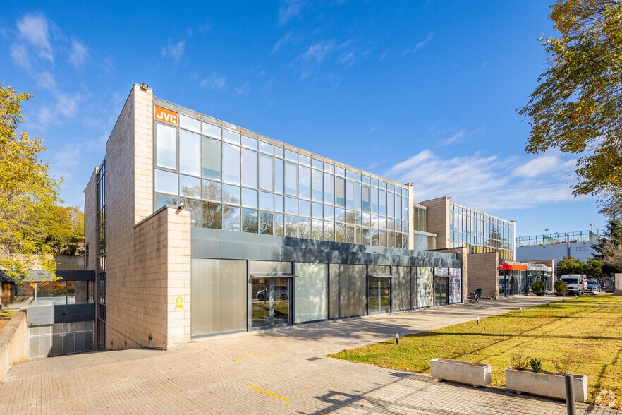 Office in Sant Cugat del Vallès, Barcelona for lease - Primary Photo - Image 1 of 4