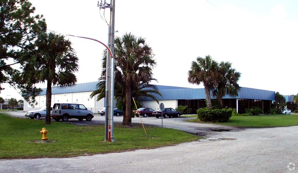 600 B N John Rodes Blvd, Melbourne, FL for sale - Building Photo - Image 1 of 1