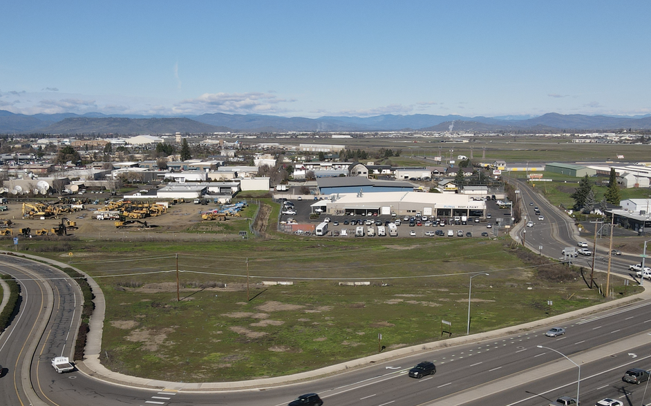 2577 Bullock Road rd, Medford, OR for sale - Building Photo - Image 3 of 25