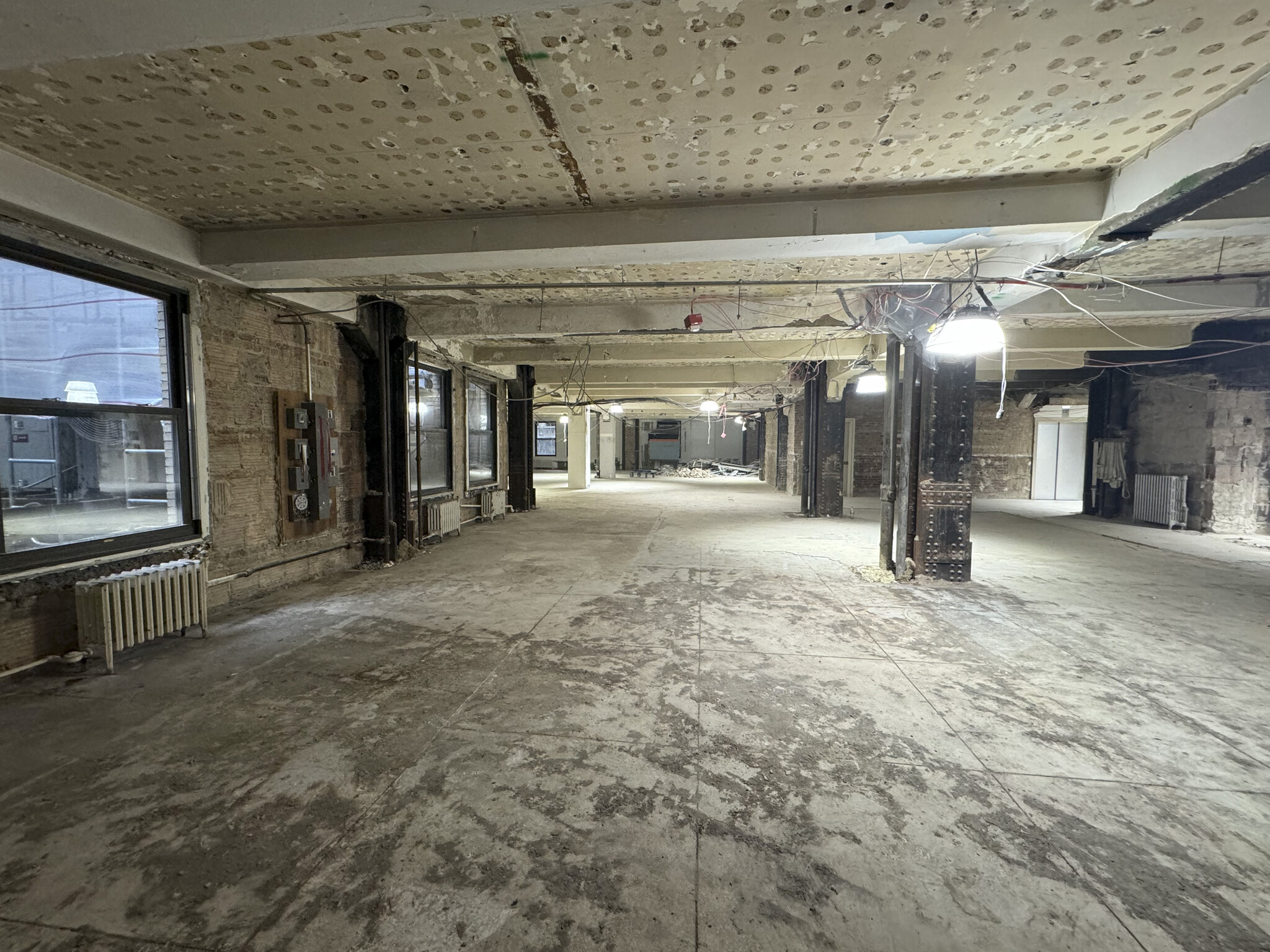 225 Broadway, New York, NY for lease Interior Photo- Image 1 of 2