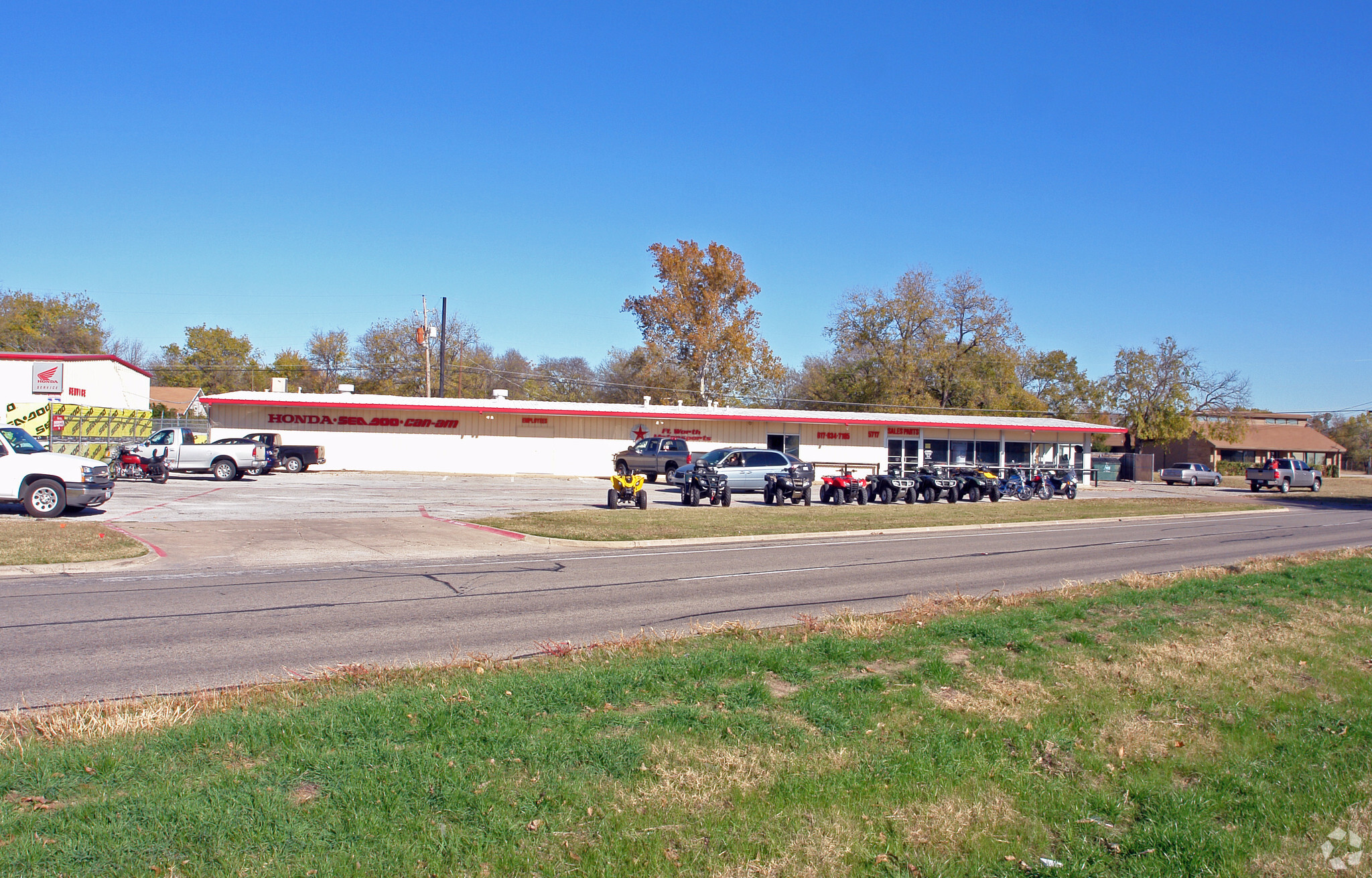 5717 Airport Fwy, Haltom City, TX for sale Primary Photo- Image 1 of 1