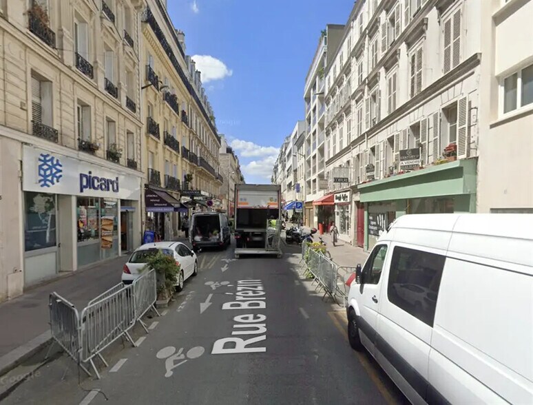 Retail in Paris for lease - Building Photo - Image 3 of 3