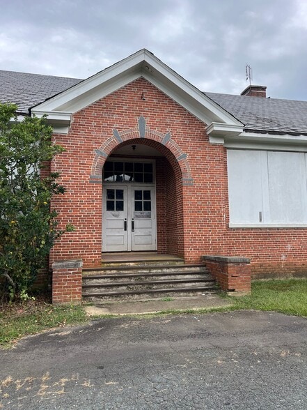 29406 James Madison Hwy, Arvonia, VA for sale - Primary Photo - Image 1 of 4