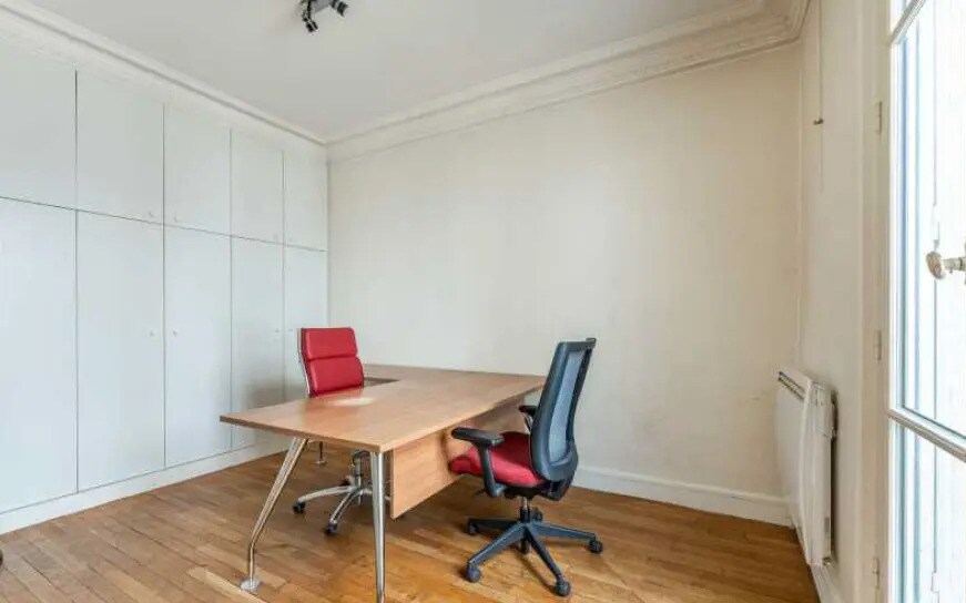 Office in Paris for lease - Interior Photo - Image 2 of 8