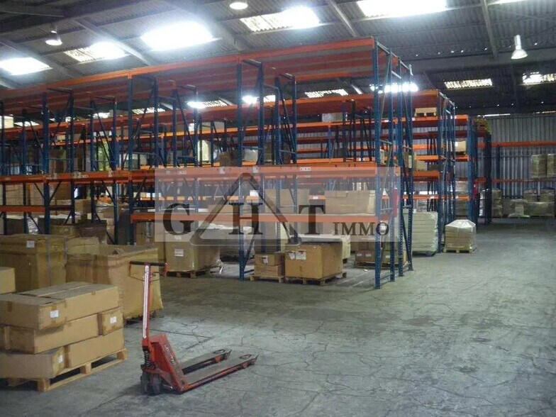 Industrial in Montmorency for sale - Interior Photo - Image 2 of 4