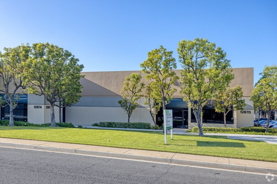 12870-12878 Florence Ave, Santa Fe Springs, CA for lease - Building Photo - Image 2 of 7