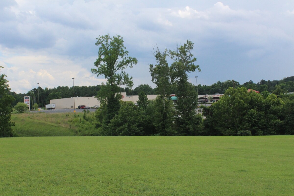 Spring Lane, Sanford, NC 27330 Sanford Retail Pad Site