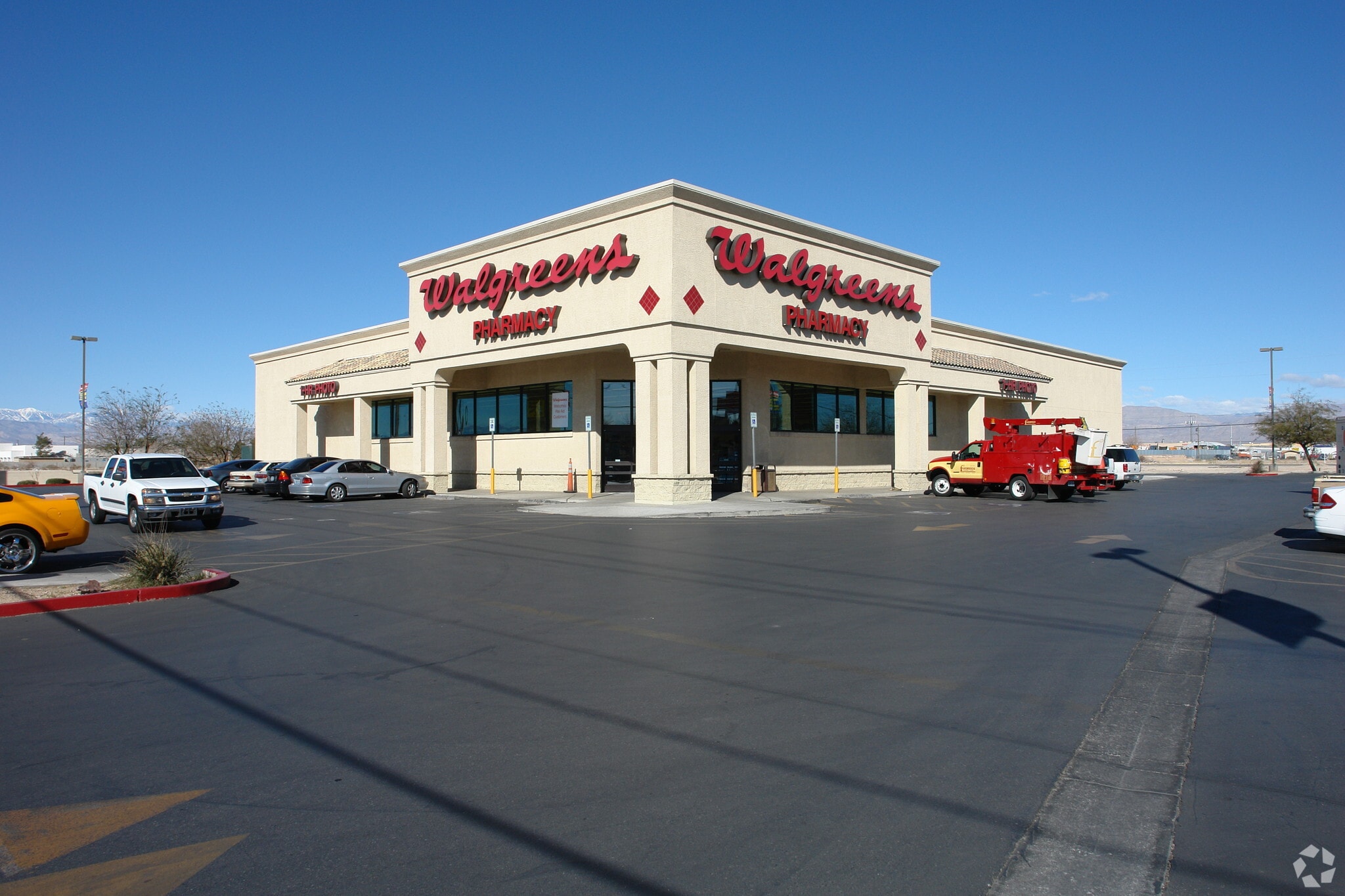 5082 E Lake Mead Blvd, Las Vegas, NV for lease Primary Photo- Image 1 of 6