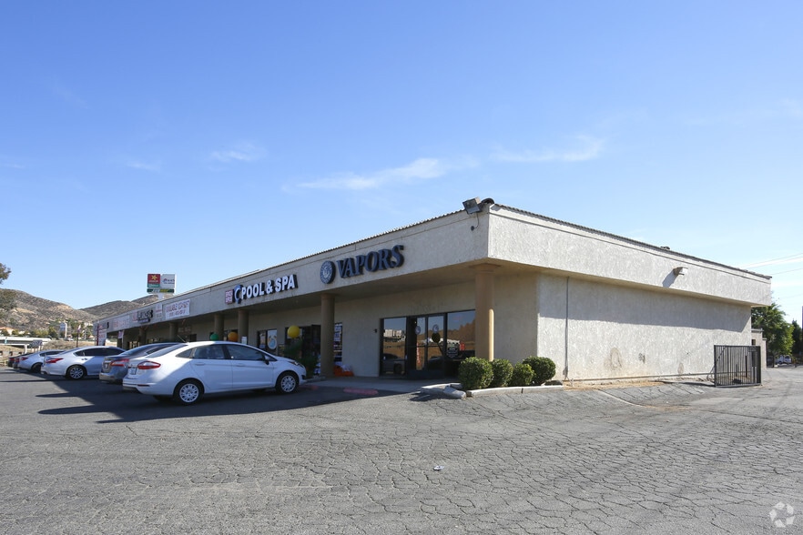 271-293 San Jacinto River Rd, Lake Elsinore, CA for lease - Primary Photo - Image 1 of 8