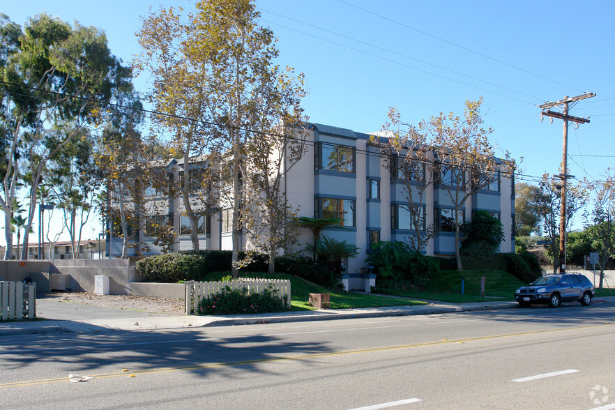 1015 Chestnut Ave, Carlsbad, CA for sale - Building Photo - Image 3 of 22