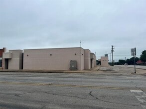 101 N 4th St, Lometa, TX for sale Building Photo- Image 2 of 15