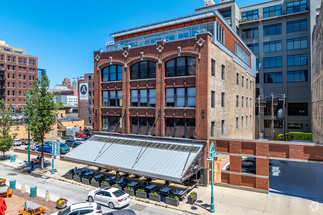 More details for 322 N Broadway, Milwaukee, WI - Office for Lease