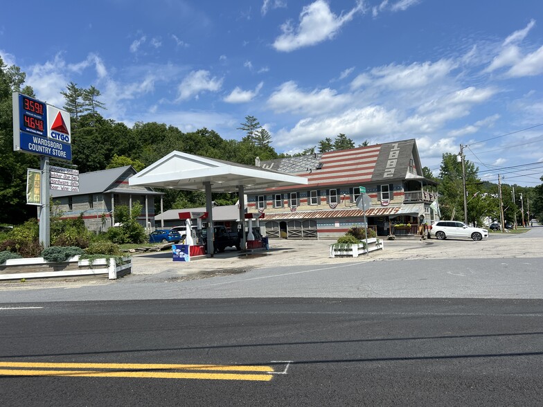 23 Main St, Wardsboro, VT for sale - Primary Photo - Image 1 of 10