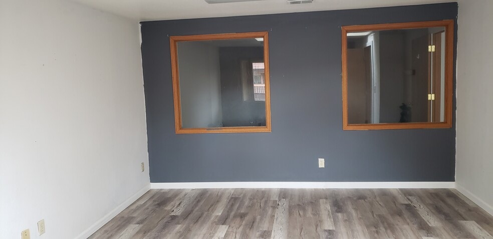 18407 Pacific Ave S, Spanaway, WA for lease - Building Photo - Image 3 of 16