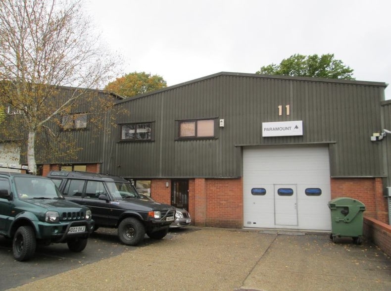 High St, Lane End for sale - Primary Photo - Image 1 of 1