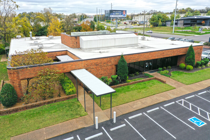 647 Myatt Dr, Madison, TN for lease - Building Photo - Image 2 of 5