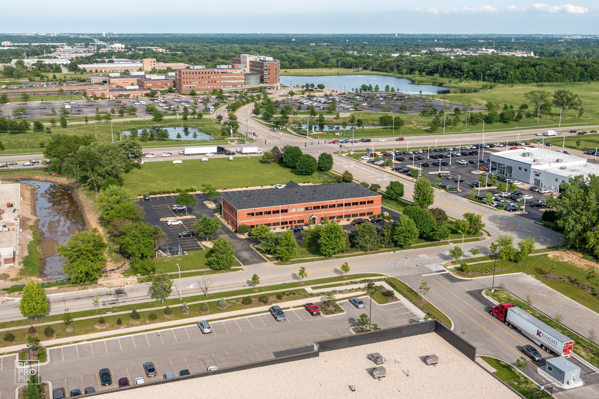 1530 N Randall Rd, Elgin, IL 60123 Randall Rd Medical Building