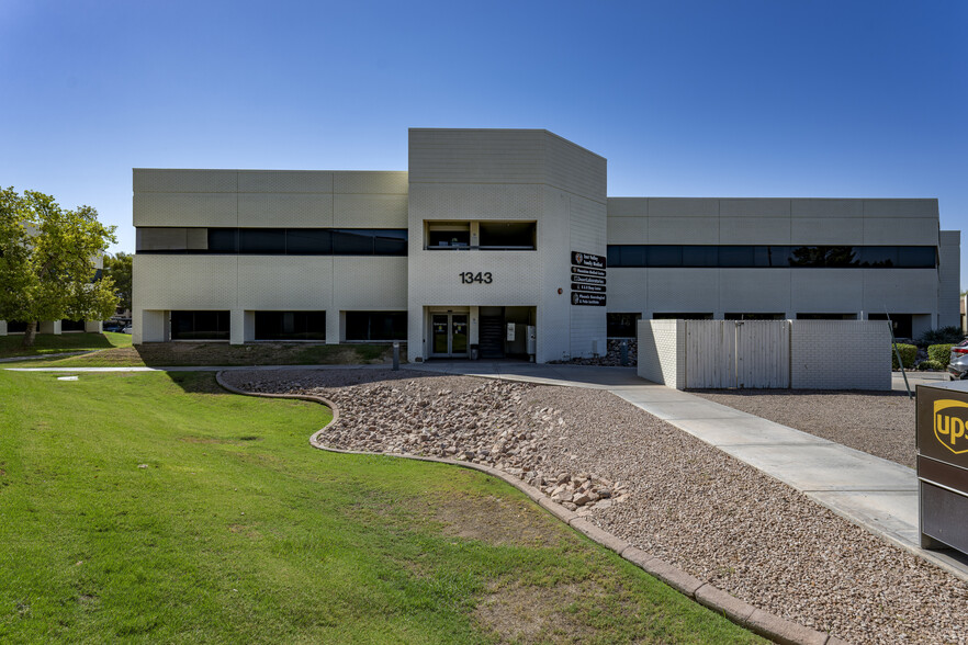 1343 N Alma School Rd, Chandler, AZ for lease - Building Photo - Image 3 of 5