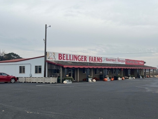 1823 S Highway 395, Hermiston, OR for sale - Building Photo - Image 1 of 3