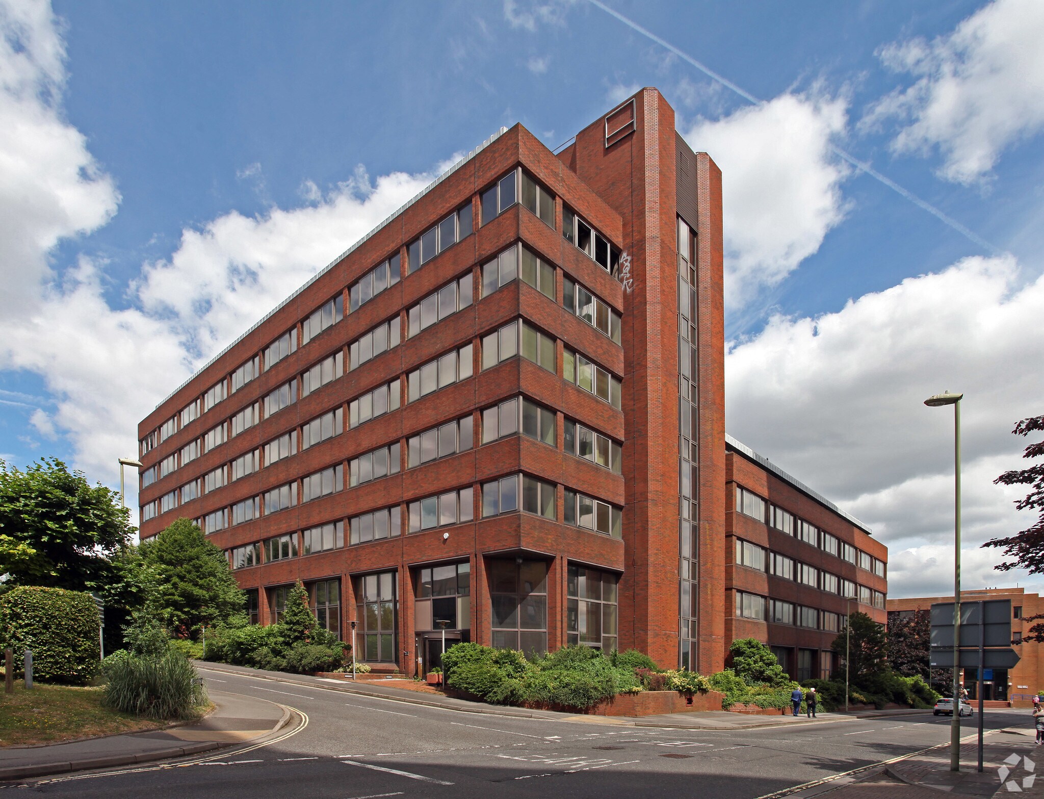 Alencon Link, Basingstoke for sale Primary Photo- Image 1 of 1