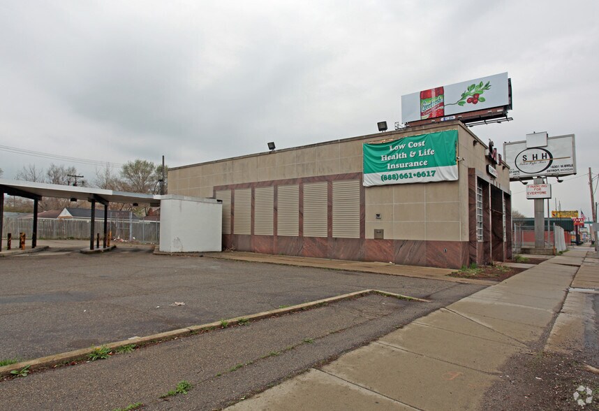 16301 W Eight Mile Rd, Detroit, MI 48235