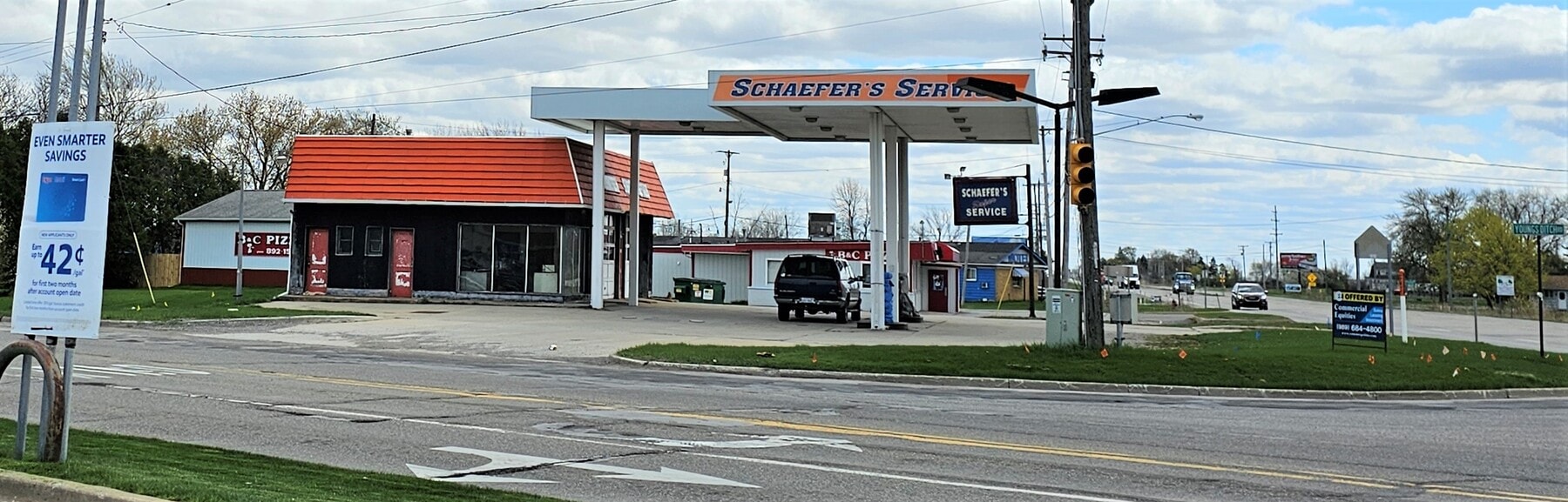 490 N Tuscola Rd, Bay City, MI 48708 M15 Former Corner Gas Station