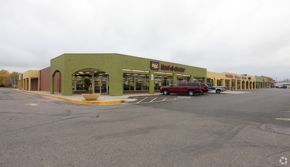 1901-2099 S Federal Blvd, Denver, CO for lease - Building Photo - Image 2 of 13