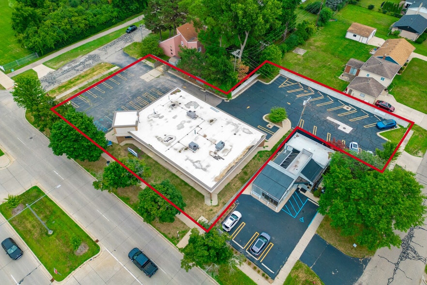 25354 Evergreen Rd, Southfield, MI for lease - Building Photo - Image 2 of 16