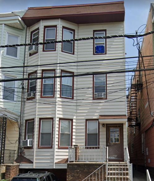 11 W 17th St, Bayonne, NJ for sale Building Photo- Image 1 of 1