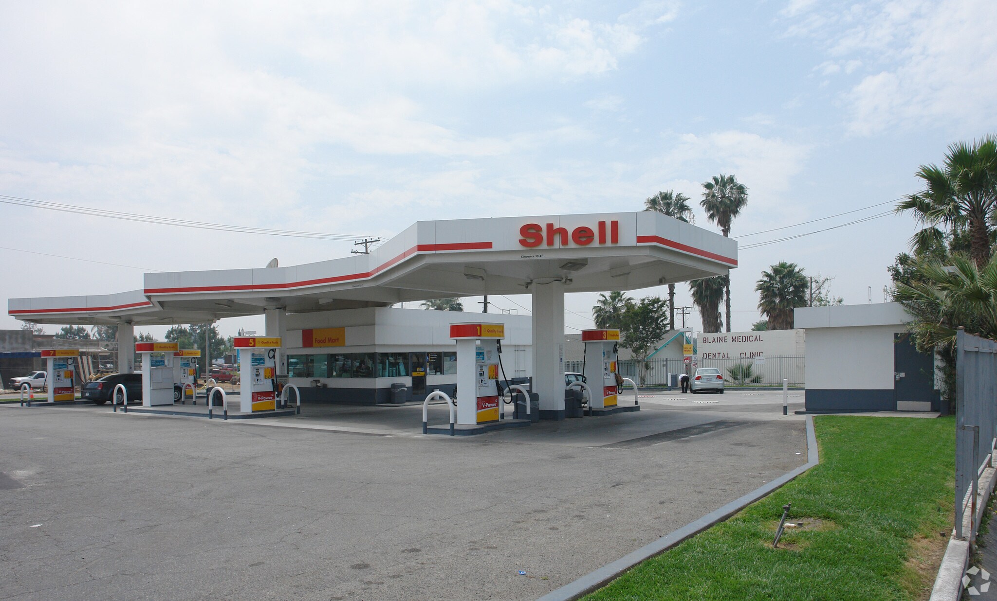 3261 Iowa Ave, Riverside, CA 92507 Shell Gas Station