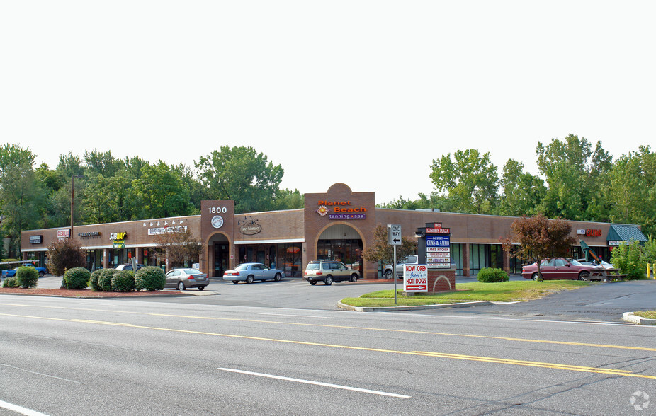 1800 Western Ave, Albany, NY for lease - Primary Photo - Image 1 of 1