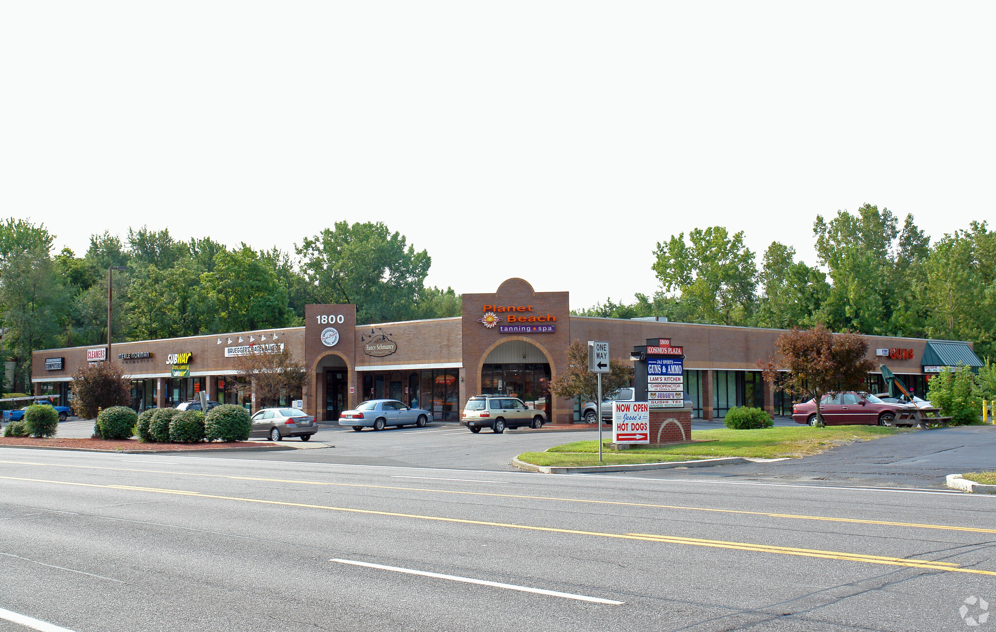 1800 Western Ave, Albany, NY for lease Primary Photo- Image 1 of 2