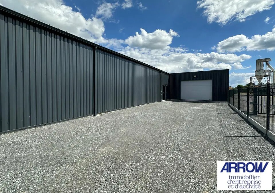 Flex in Saint-Philbert-de-Grand-Lieu for lease Building Photo- Image 1 of 12