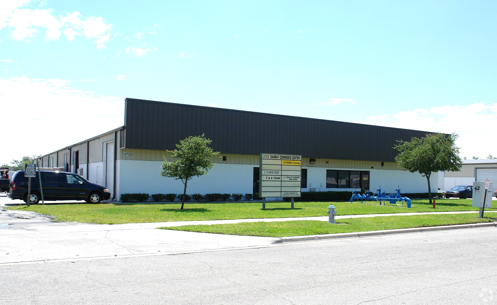 4709 Distribution Ct, Orlando, FL for lease Building Photo- Image 1 of 7