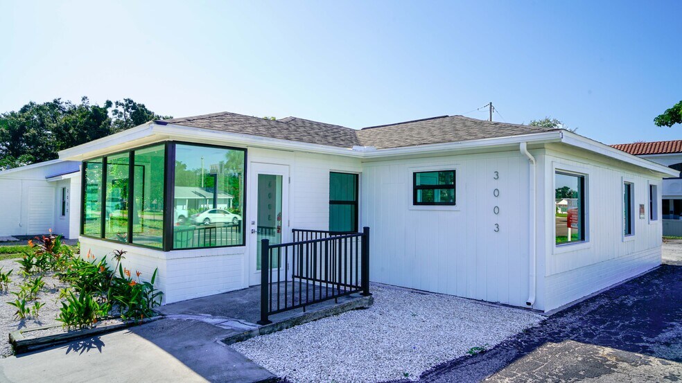 3003 S Tamiami Trl, Sarasota, FL for sale - Building Photo - Image 2 of 12