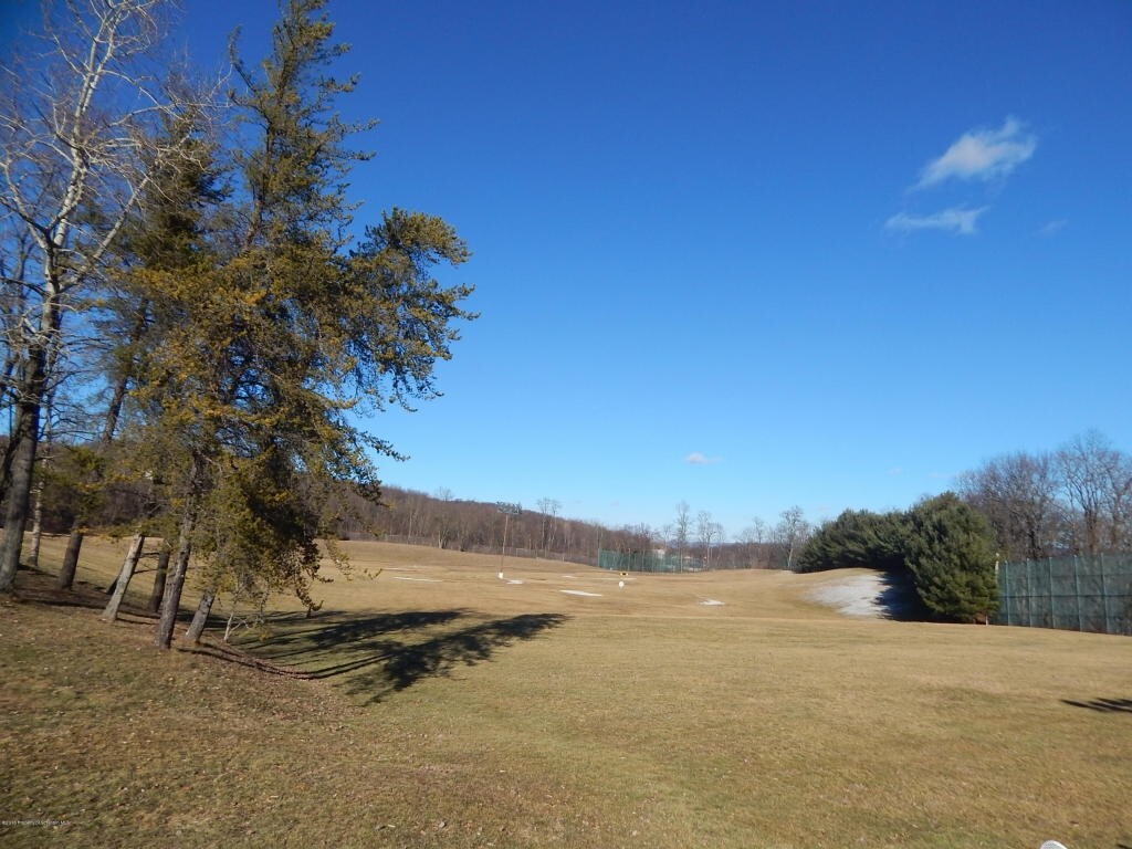 50 Forest Glen Dr, Scranton, PA for sale Primary Photo- Image 1 of 1