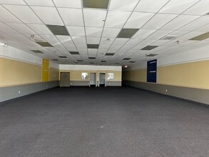 2100-2130 E Highland Ave, San Bernardino, CA for lease Building Photo- Image 2 of 7