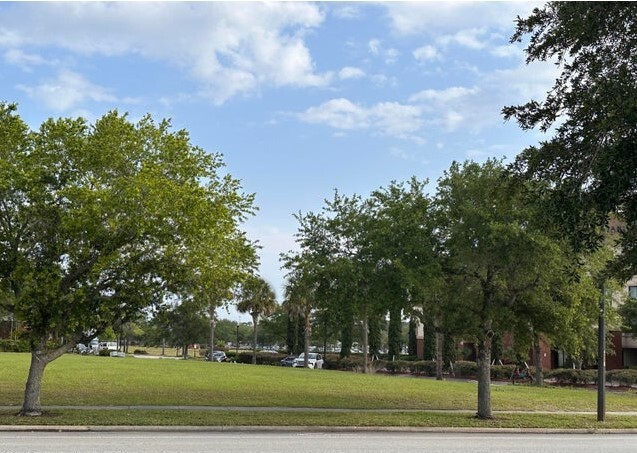 Lantern St & Hutchinson Park Dr, Jacksonville, FL for sale - Building Photo - Image 1 of 11