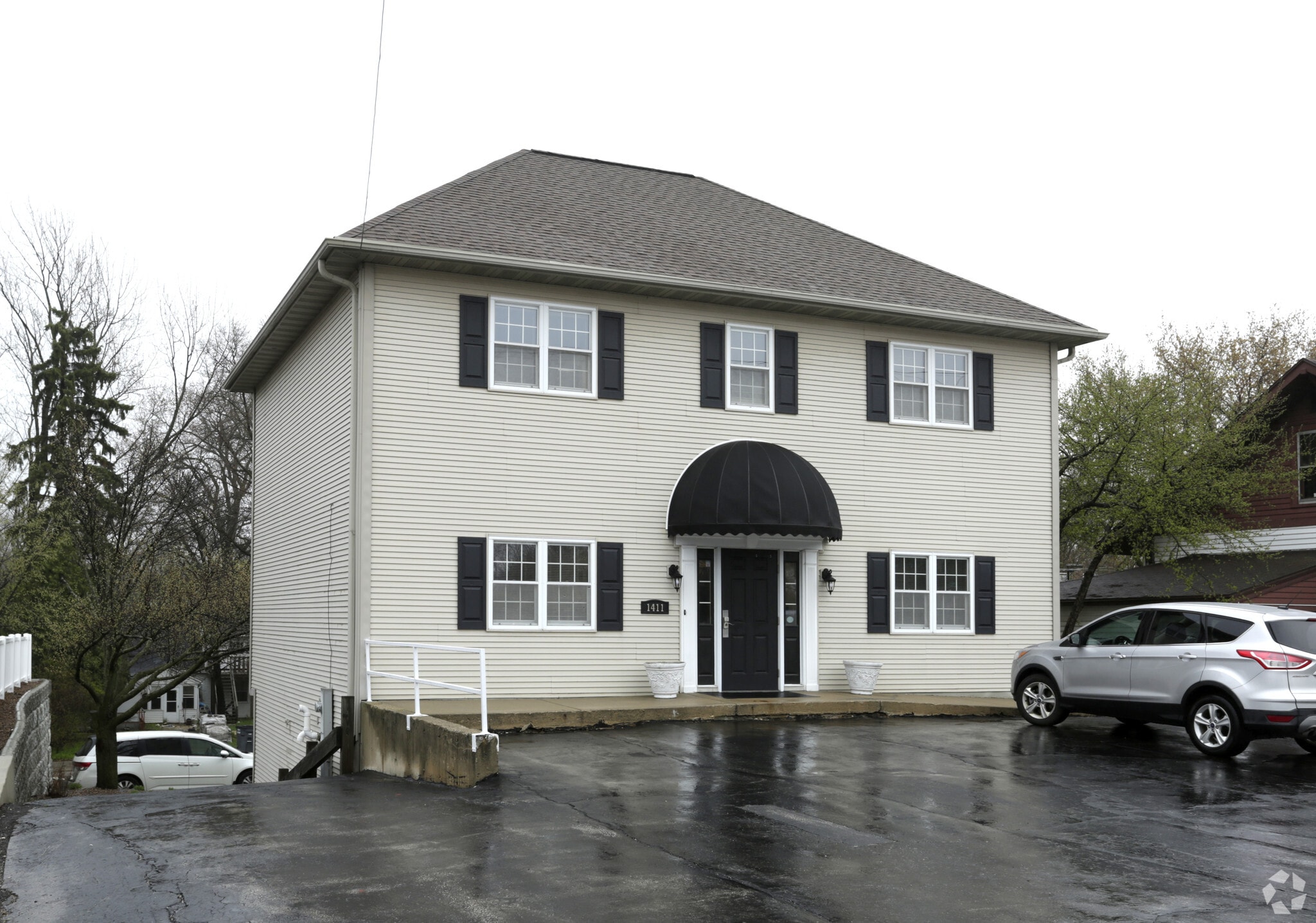 1411 S Webster Ave, Green Bay, WI for sale Primary Photo- Image 1 of 1