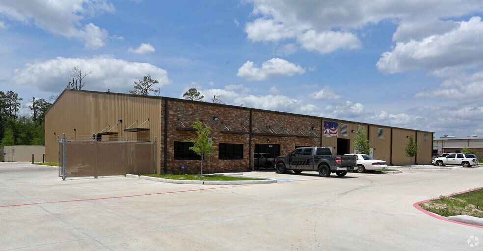 16928 Donwick Dr, Conroe, TX for sale - Primary Photo - Image 1 of 1